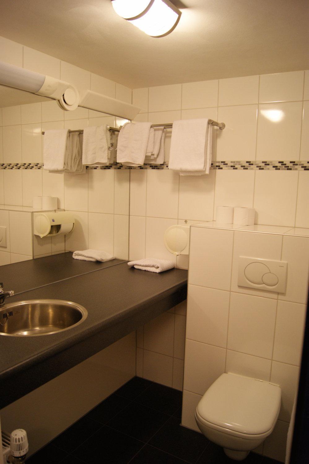 Hotel De Waag Makkum Esterno foto